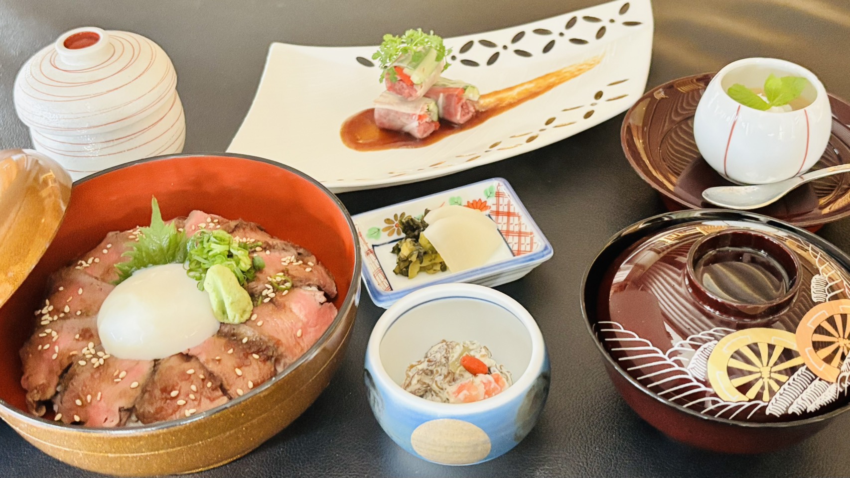 馬ヒレロースト丼御膳